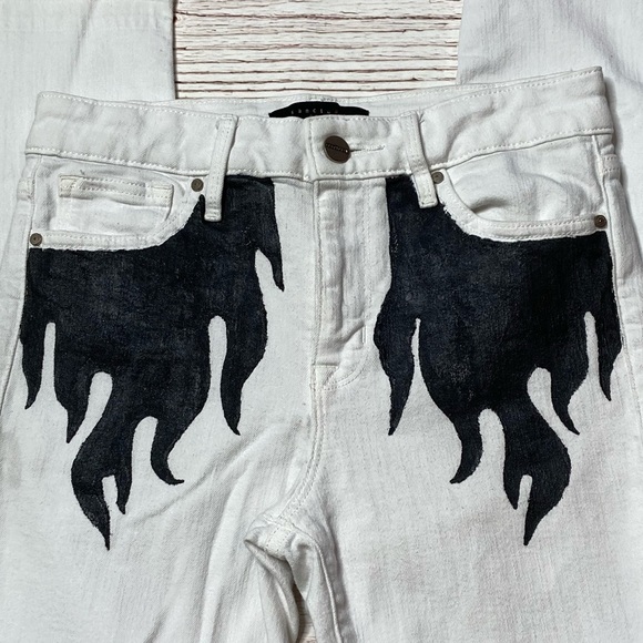 Sanctuary Denim White Skinny Jeans with Black Flames Sz 26 - Picture 5 of 12
